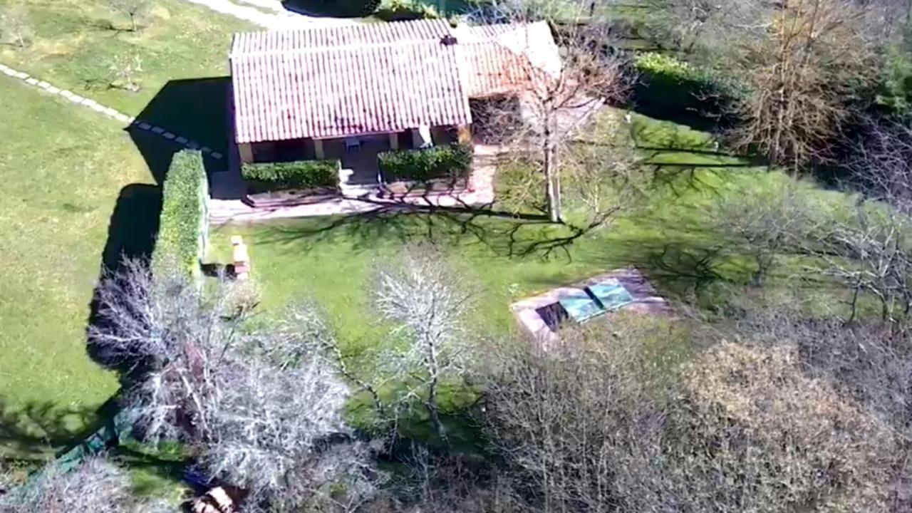 à En Ariège 09300 *